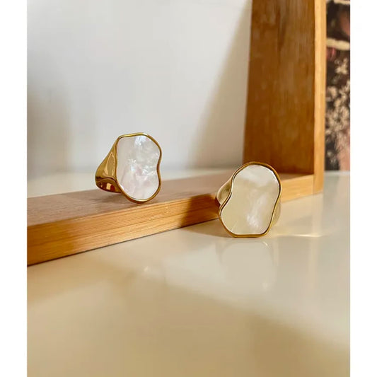 Irregular Shell Vintage Ring