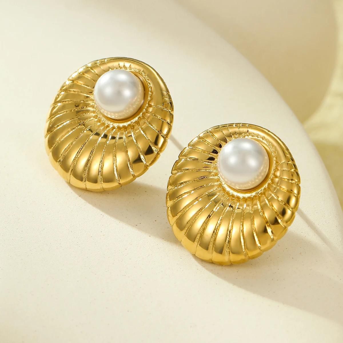 Solara Studs