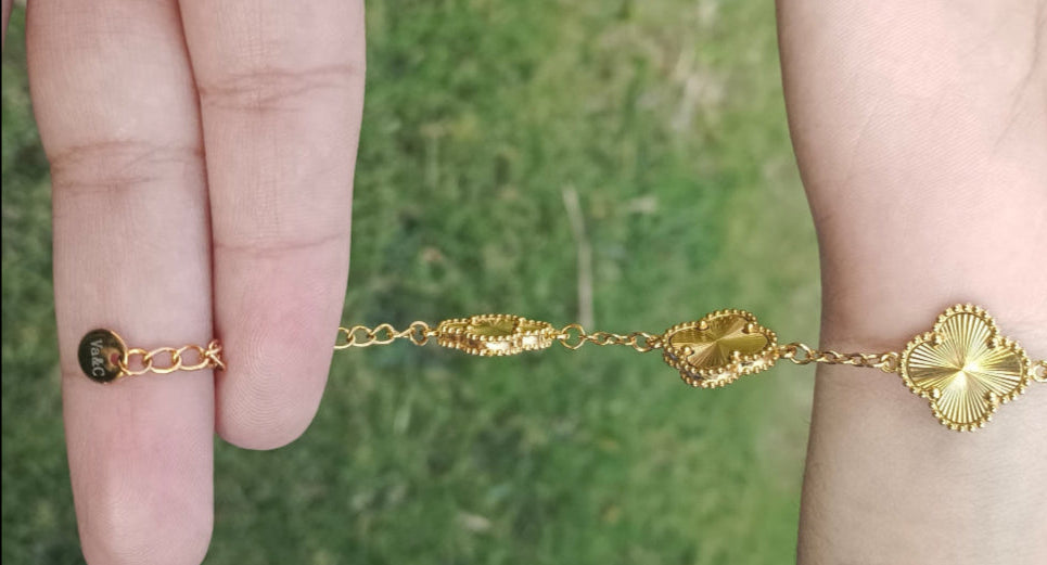 Gold Clover Bracelet (With Brand Logo)