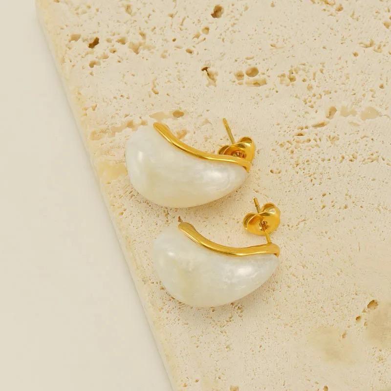 Pearl Teardom Earring