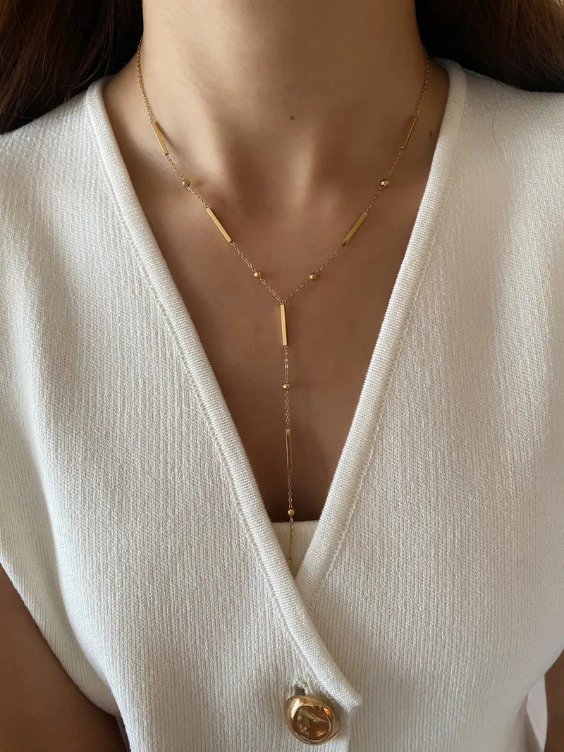 Linear Grace Necklace