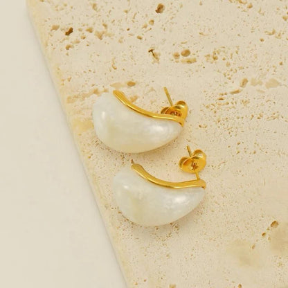 Pearl Teardom Earring