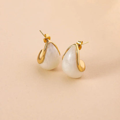 Pearl Teardom Earring