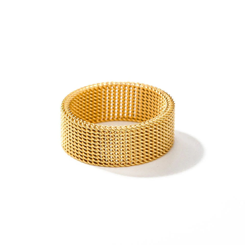 Mesh Majesty Ring